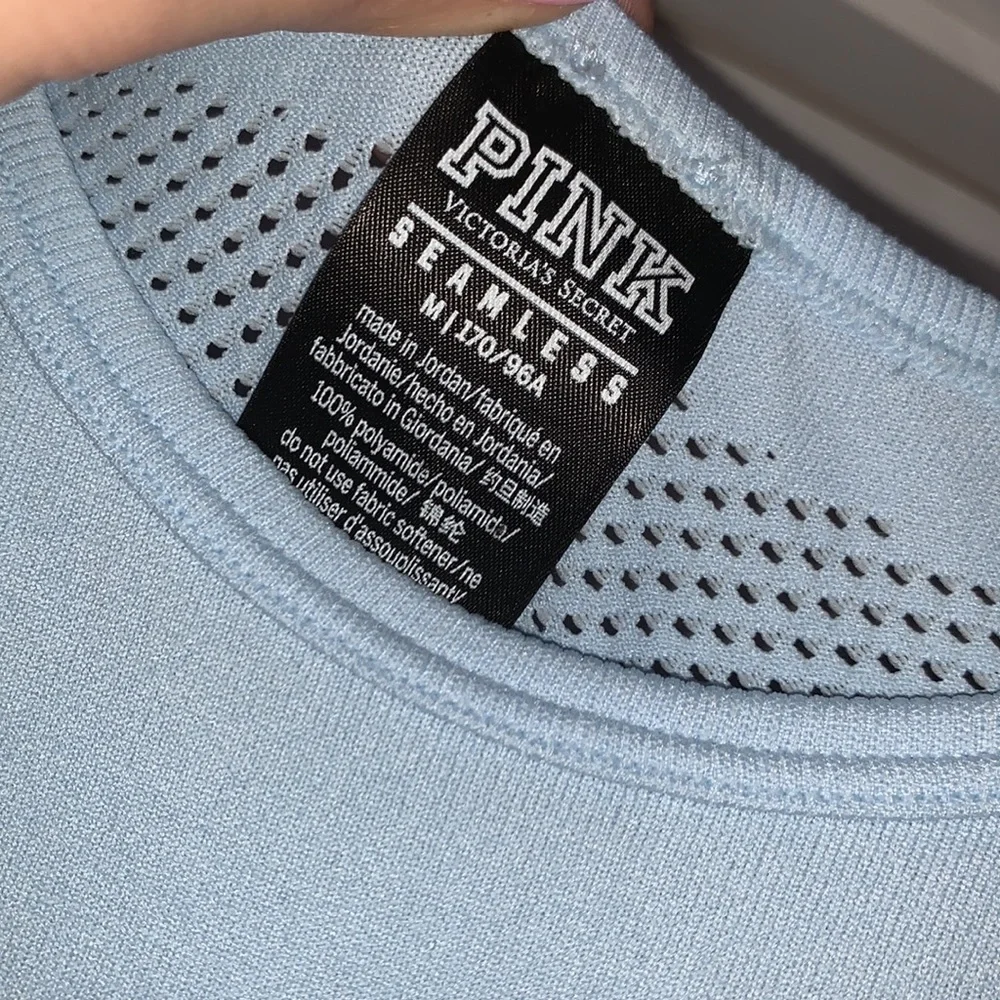 New pink seamless workout top - Picture 3 of 6